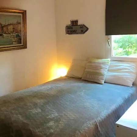 Ferienhaus Maison De 3 Chambres Avec Piscine Partagee Jacuzzi Et Jardin Clos A