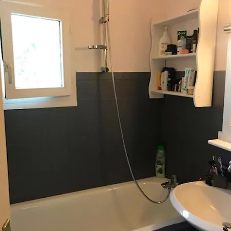 Maison De 3 Chambres Avec Piscine Partagee Jacuzzi Et Jardin Clos A